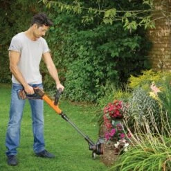 Black & Decker Black+Decker Akku-Rasentrimmer STC1840EPC Inkl. 18 V 4 Ah Li-Ion-Akku -Gartenhilfe Deutschland Verkaufs-Shop 185963 2012 4