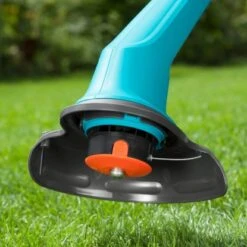 Gardena Elektro-Rasentrimmer SmallCut 300/23 -Gartenhilfe Deutschland Verkaufs-Shop 6235154 A 02